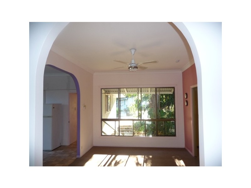 25 School Street, Pomona QLD 4568