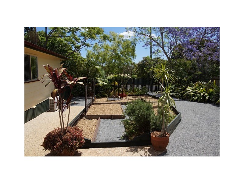 30 Pavilion Street, Pomona QLD 4568