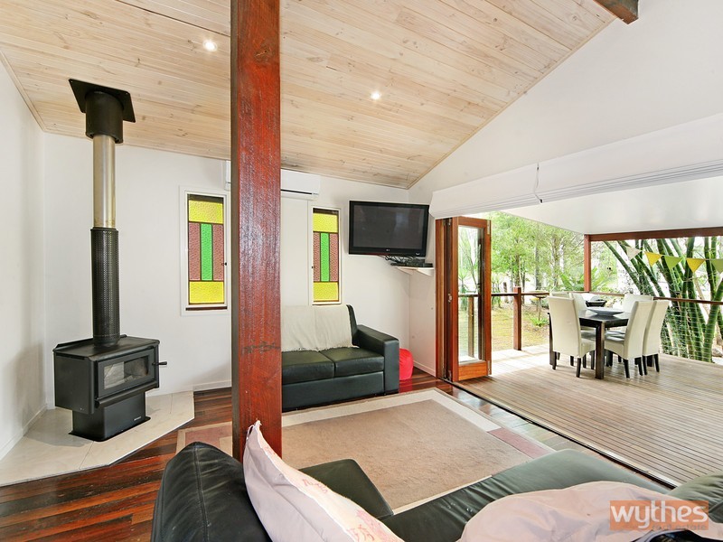 9 Toomey Road, Traveston QLD 4570