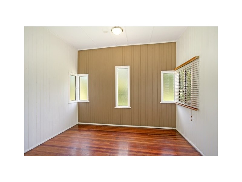 30 Church Street, Pomona QLD 4568