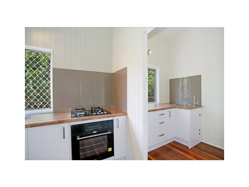 30 Church Street, Pomona QLD 4568