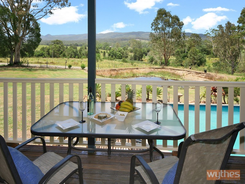7 Flindersia Drive, Traveston QLD 4570