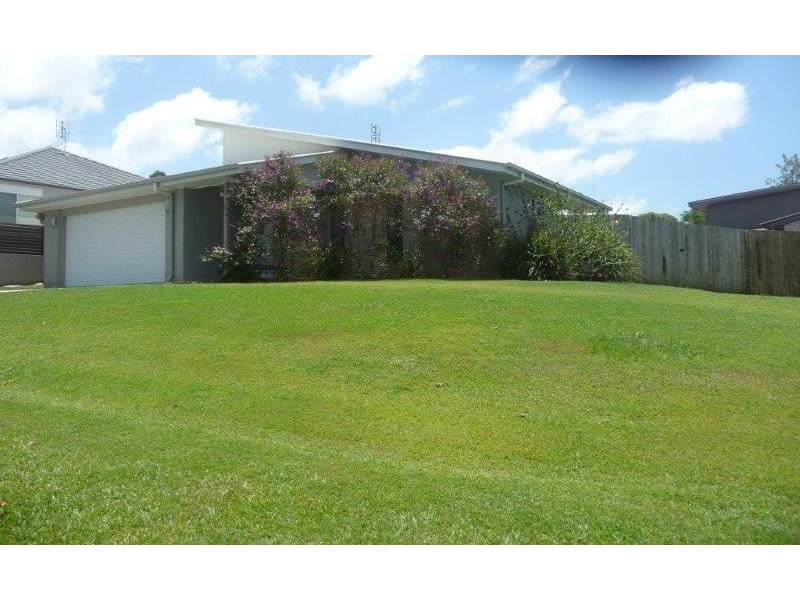 3 Pinbarren Court, Cooroy QLD 4563