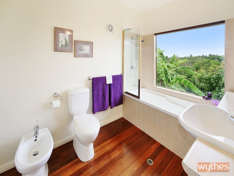 124 Black Mountain Road, Cooroy QLD 4563