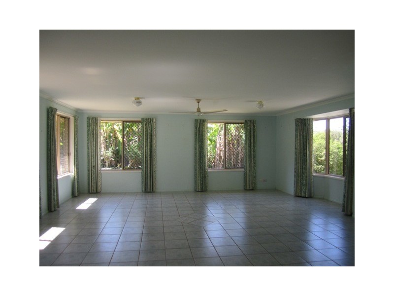 2a Queen Street, Cooran QLD 4569