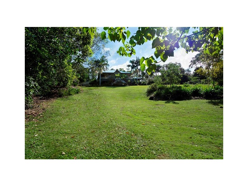 204 Lake MacDonald Drive, Lake Macdonald QLD 4563