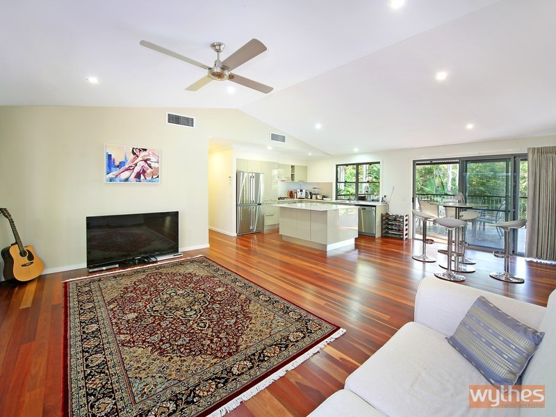 834 Cootharaba Rd, Cootharaba QLD 4565
