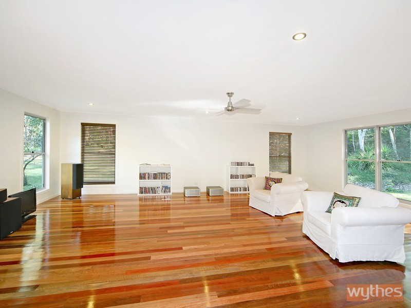 834 Cootharaba Rd, Cootharaba QLD 4565
