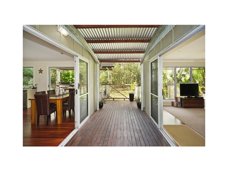 834 Cootharaba Rd, Cootharaba QLD 4565