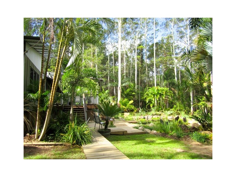 834 Cootharaba Rd, Cootharaba QLD 4565