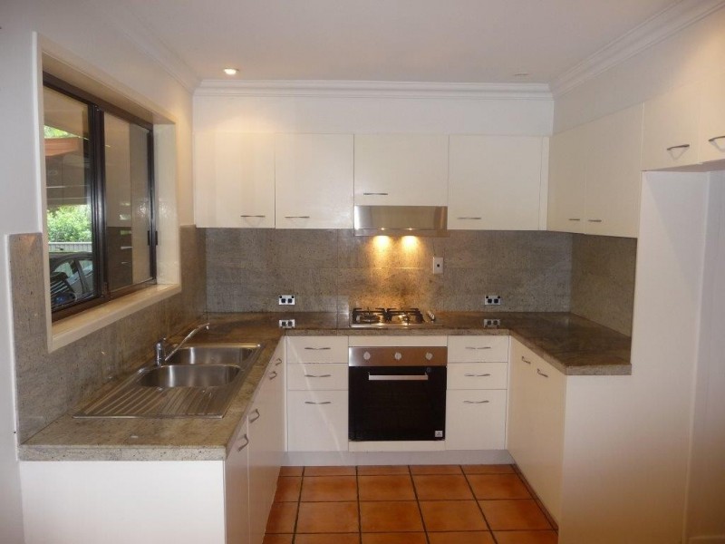 16 Pine Street, Pomona QLD 4568