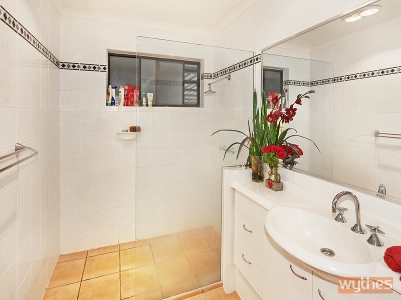 16 Pine Street, Pomona QLD 4568