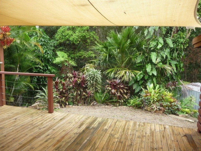 16 Pine Street, Pomona QLD 4568