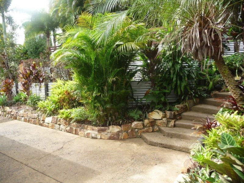 16 Pine Street, Pomona QLD 4568