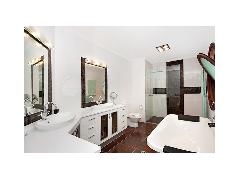 290 Black Mountain Road, Black Mountain QLD 4563