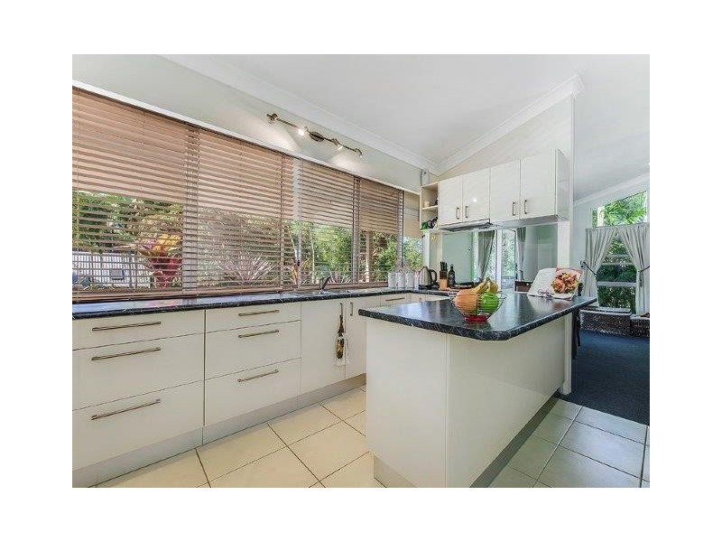 2 Sandy Street, Pomona QLD 4568