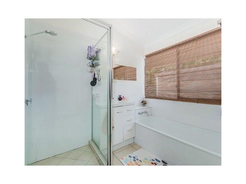 2 Sandy Street, Pomona QLD 4568