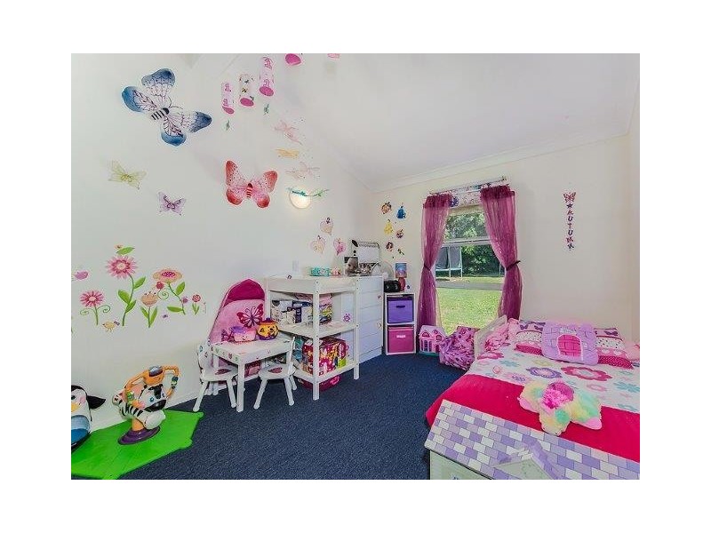 2 Sandy Street, Pomona QLD 4568