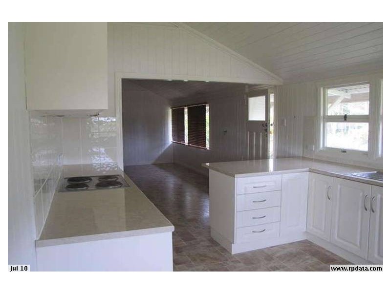 37 Wattle Street, Cooroy QLD 4563