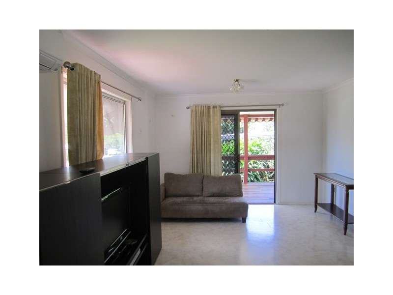 10 Tree Street, Pomona QLD 4568