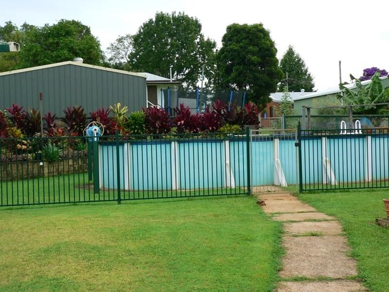 10 Tree Street, Pomona QLD 4568