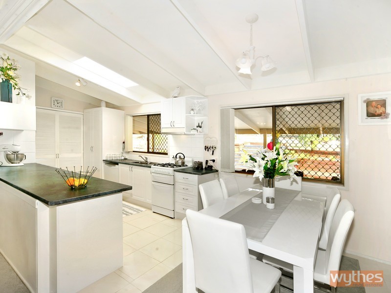 13 Mountain View Road, Pinbarren QLD 4568