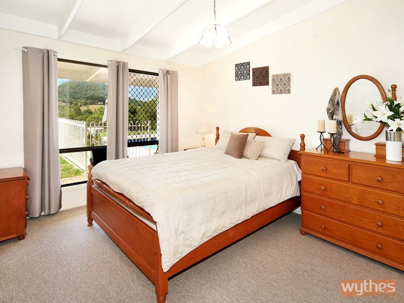 13 Mountain View Road, Pinbarren QLD 4568