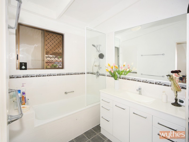 13 Mountain View Road, Pinbarren QLD 4568