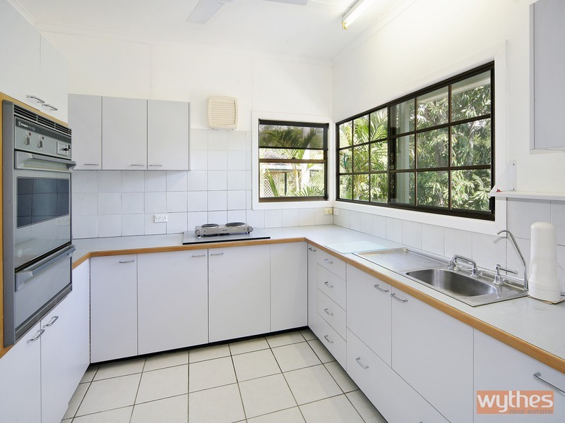 25 Weyba Park Drive, Noosa Heads QLD 4567