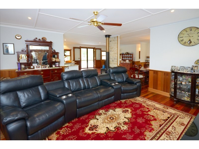 10 Flooded Gum Place, Black Mountain QLD 4563