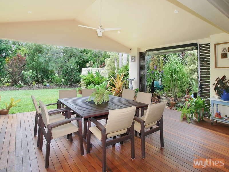 19 Roberts Drive, Cooroy QLD 4563