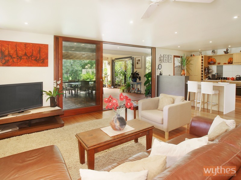 19 Roberts Drive, Cooroy QLD 4563