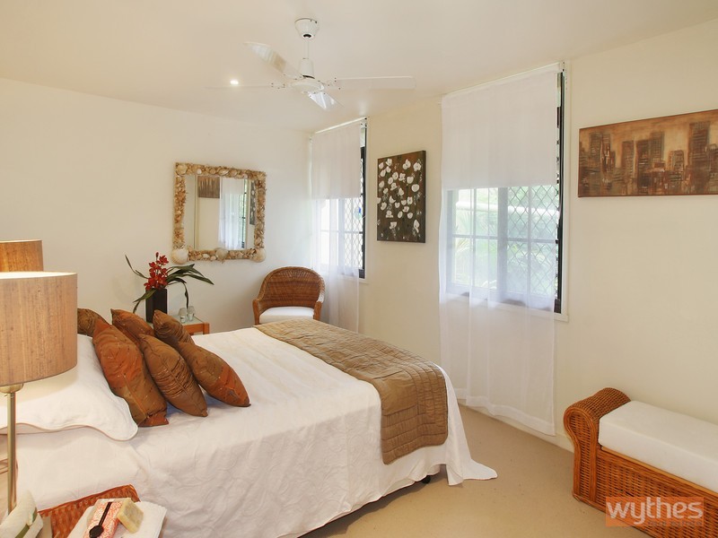 19 Roberts Drive, Cooroy QLD 4563