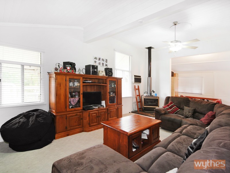 628 Traveston Road, Traveston QLD 4570