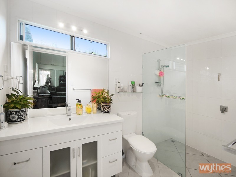 628 Traveston Road, Traveston QLD 4570