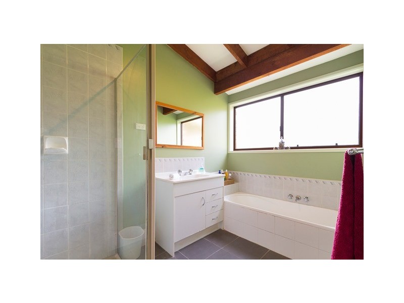 66 Lawnville Road, Black Mountain QLD 4563