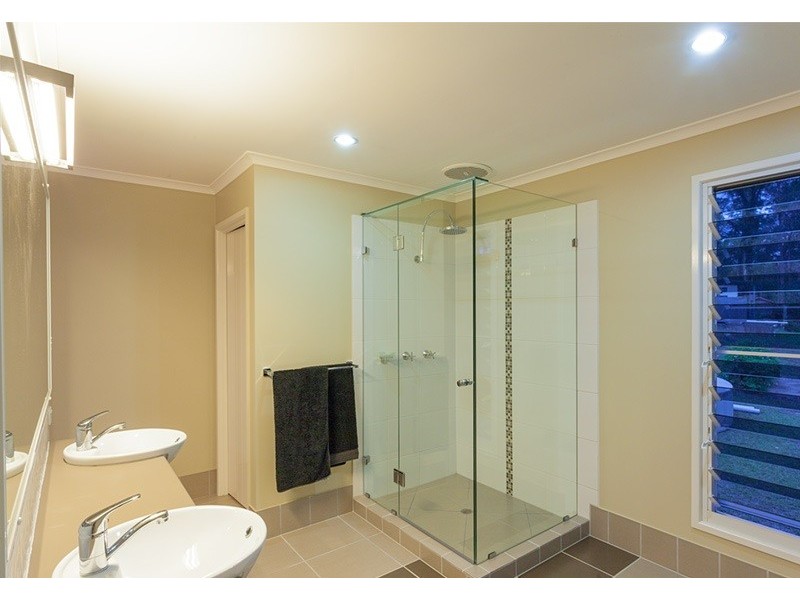 175 Highfield Rise, Pomona QLD 4568