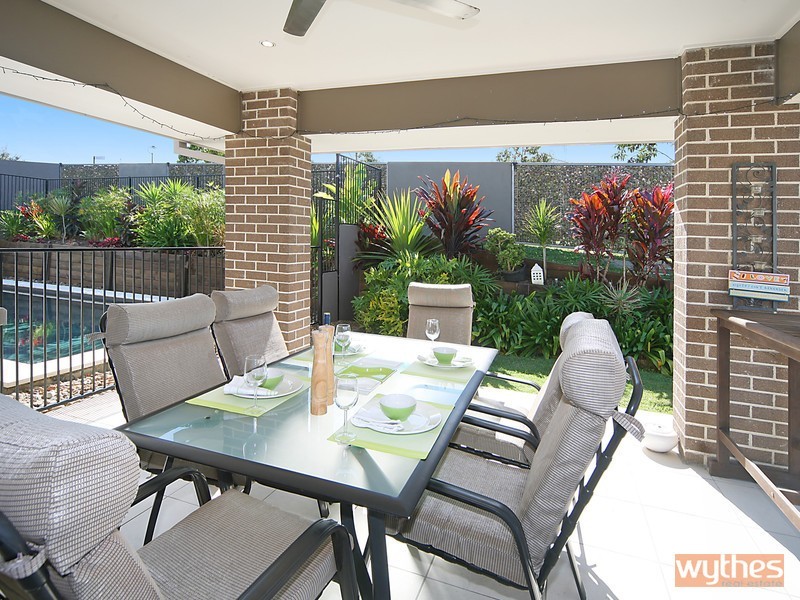 13 Straker Drive, Cooroy QLD 4563