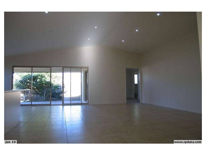 12 Prospect Place, Cooroy QLD 4563