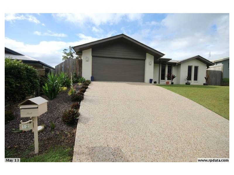 12 Prospect Place, Cooroy QLD 4563
