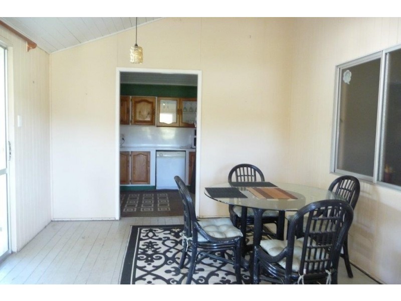 38 – 40 Main Street, Kin Kin QLD 4571