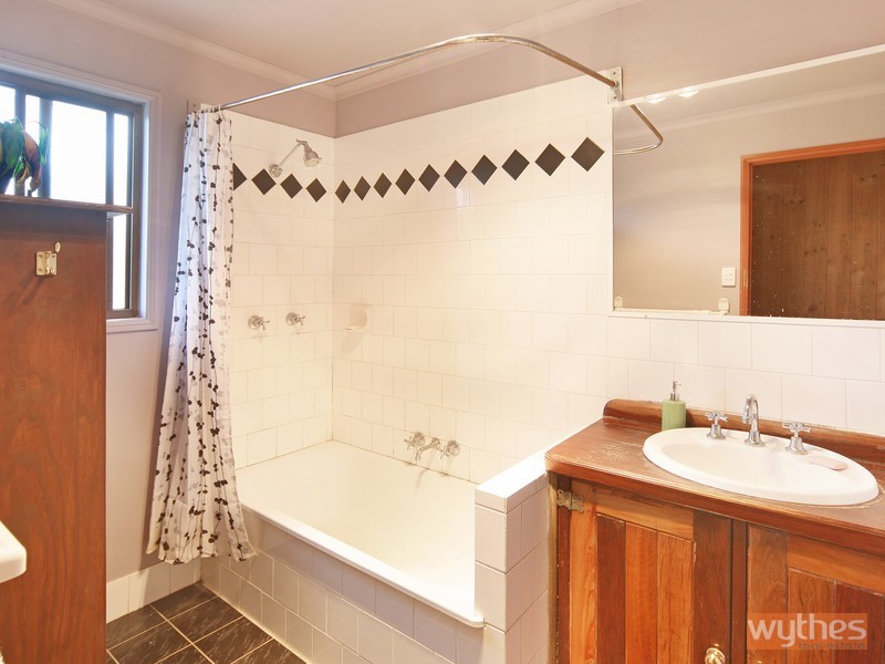 27 Swift Drive, Cooroy QLD 4563