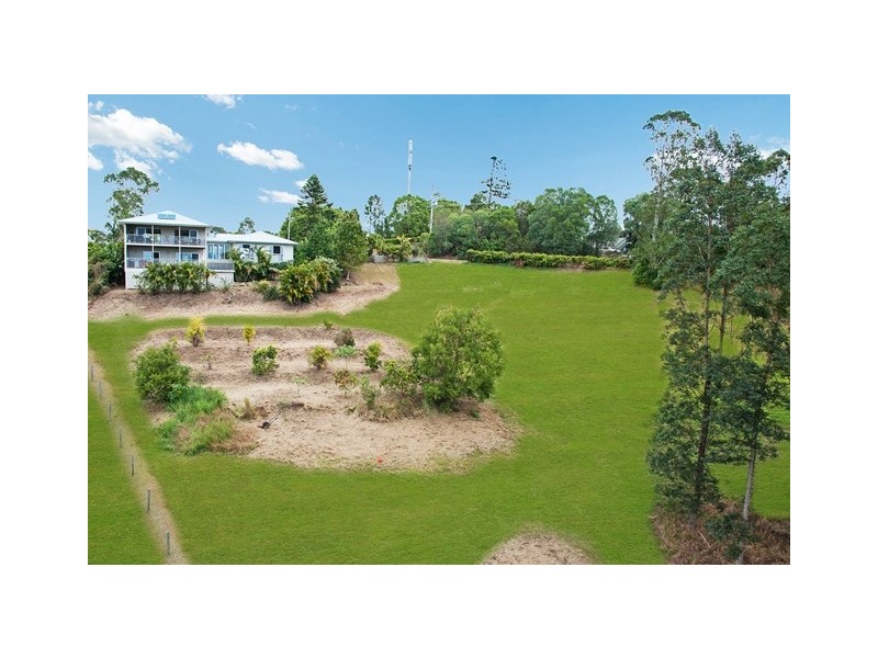 4a Pine Tree Drive West, Lake Macdonald QLD 4563