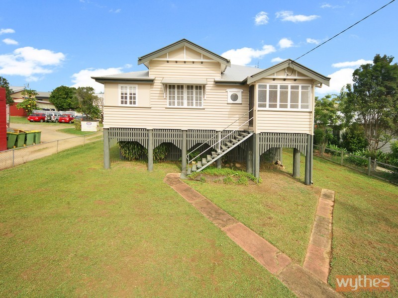 2 Emerald Street, Cooroy QLD 4563