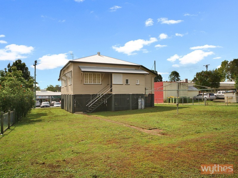 2 Emerald Street, Cooroy QLD 4563
