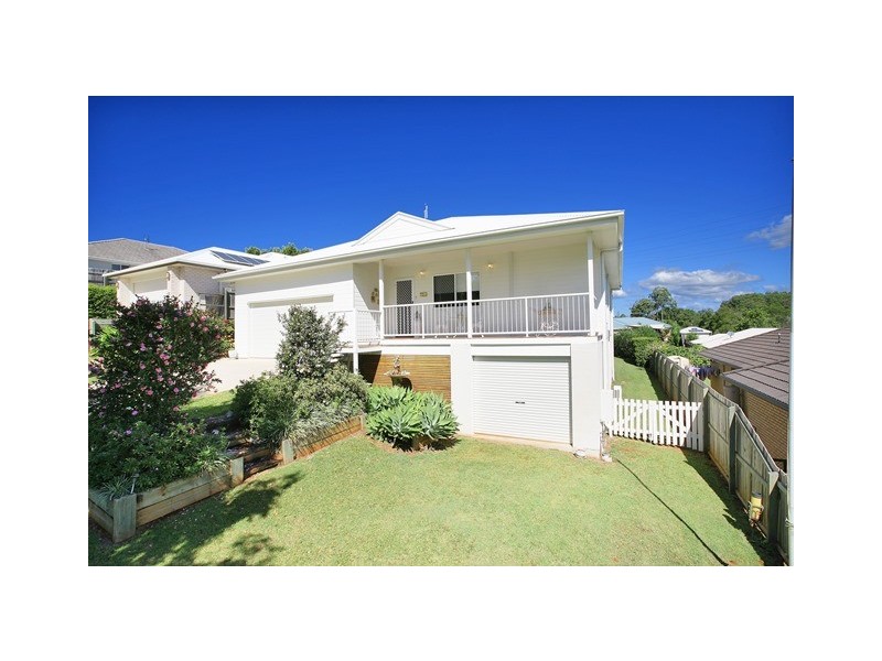 6 Kensington Drive, Cooroy QLD 4563