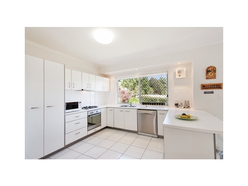 6 Kensington Drive, Cooroy QLD 4563
