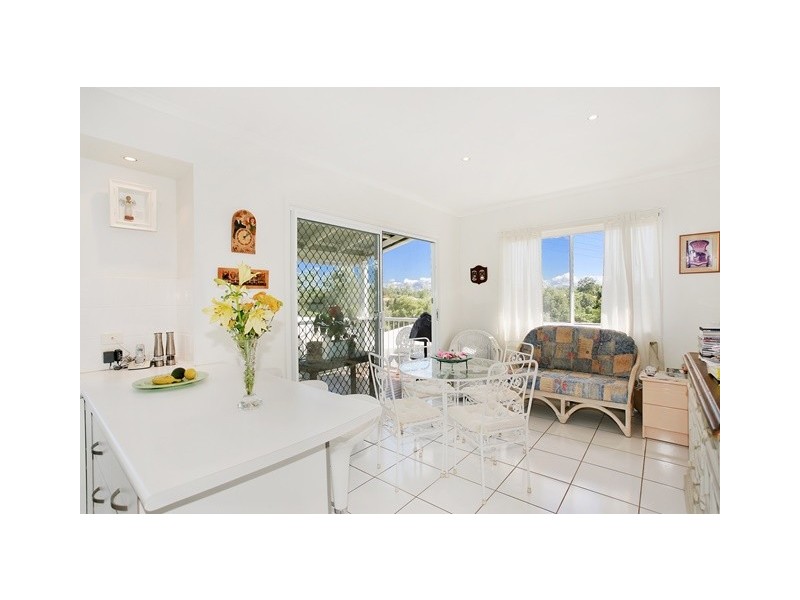 6 Kensington Drive, Cooroy QLD 4563