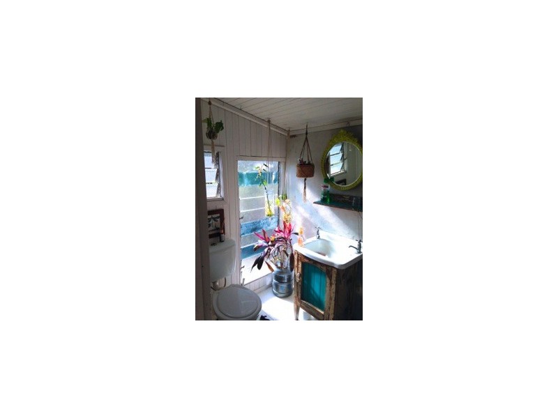 24 Queen Street, Cooran QLD 4569