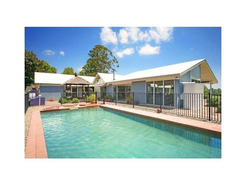 6 Pine Tree Drive West, Lake Macdonald QLD 4563